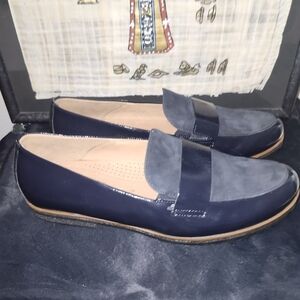 Gabor Navy Patent Leather And Suede Loager Flats US Size 10
